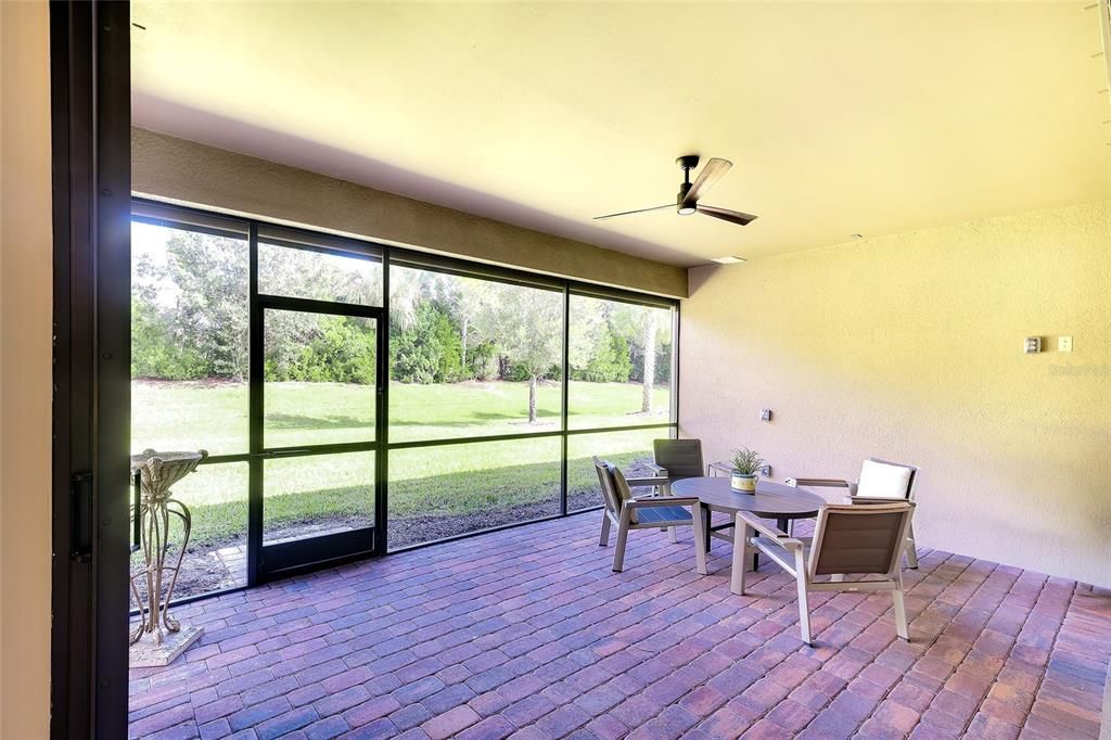 На продажу: $865,000 (3 спален, 3 ванн, 2488 Квадратных фут)