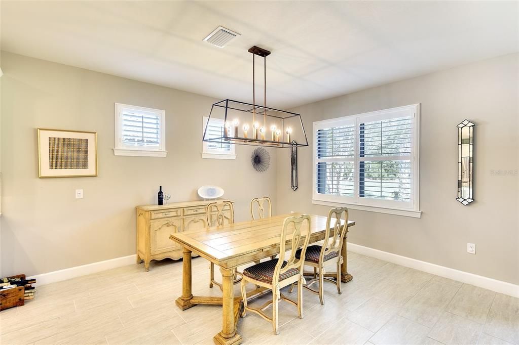 На продажу: $865,000 (3 спален, 3 ванн, 2488 Квадратных фут)