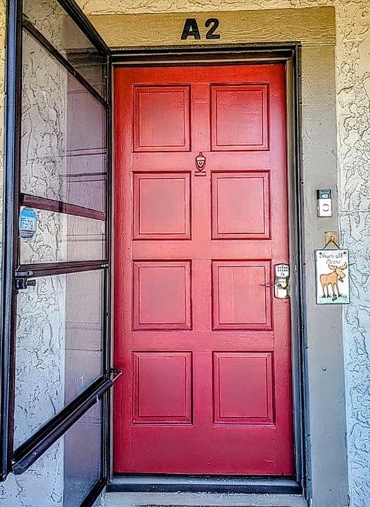 For Sale: $119,999 (1 beds, 1 baths, 678 Square Feet)