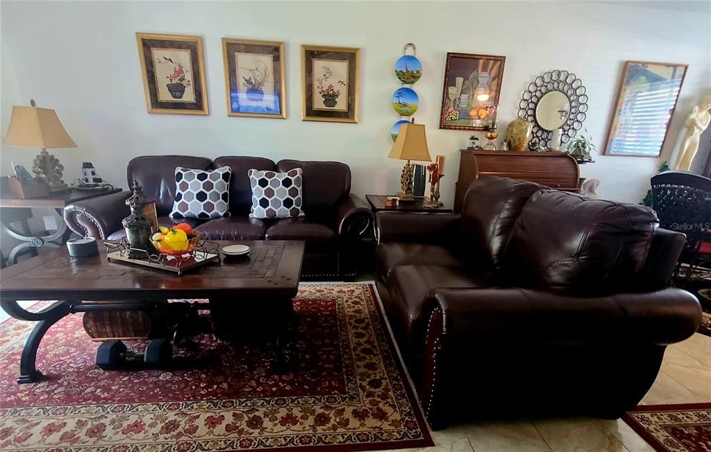 For Sale: $119,999 (1 beds, 1 baths, 678 Square Feet)