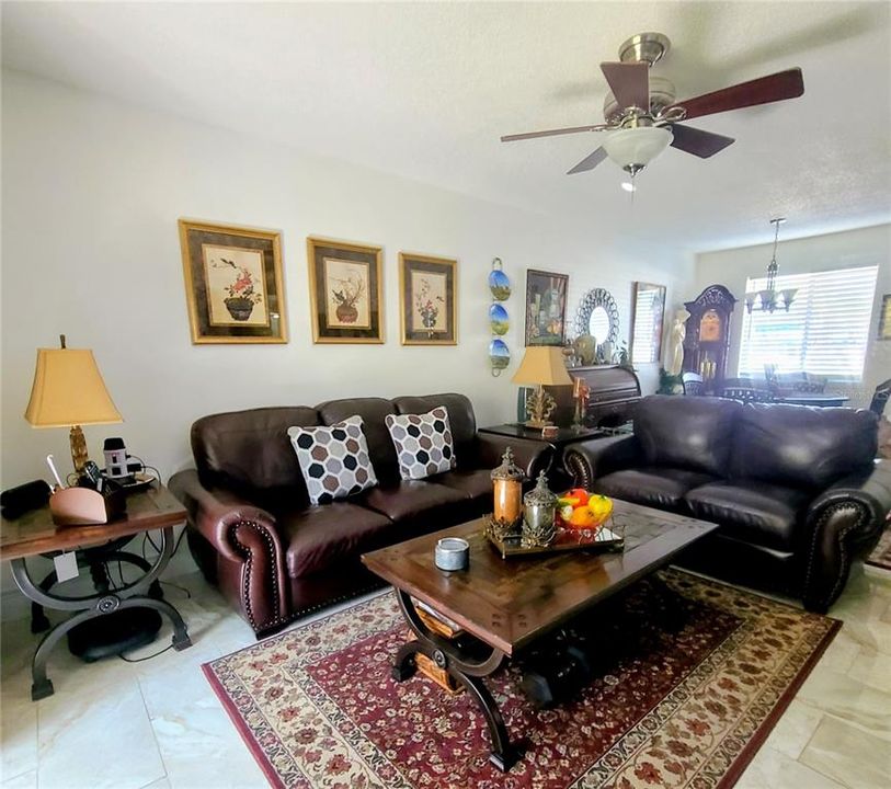 For Sale: $119,999 (1 beds, 1 baths, 678 Square Feet)