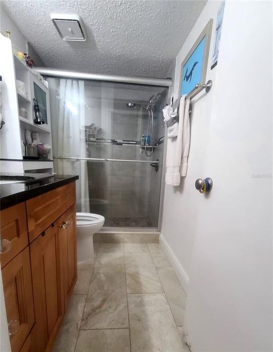 For Sale: $119,999 (1 beds, 1 baths, 678 Square Feet)