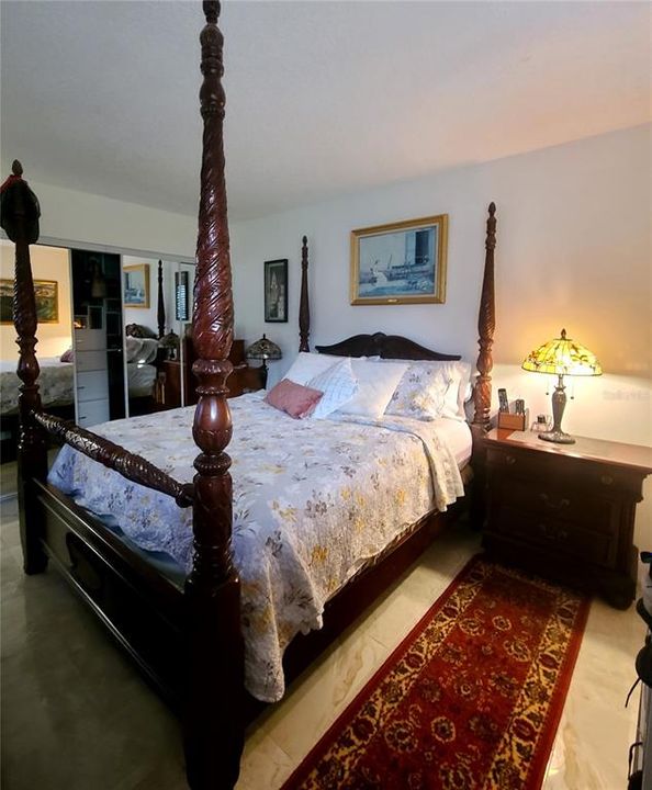 For Sale: $119,999 (1 beds, 1 baths, 678 Square Feet)