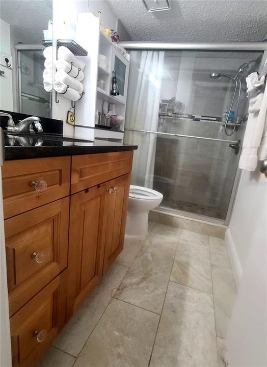 For Sale: $119,999 (1 beds, 1 baths, 678 Square Feet)