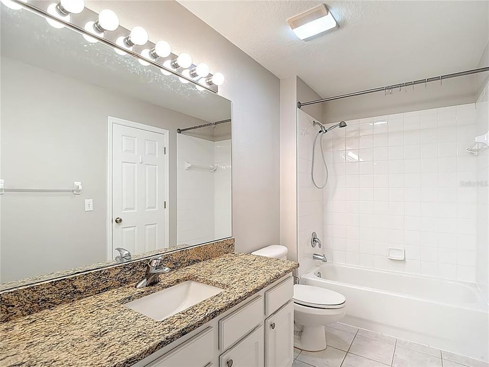 For Sale: $249,900 (2 beds, 1 baths, 1134 Square Feet)