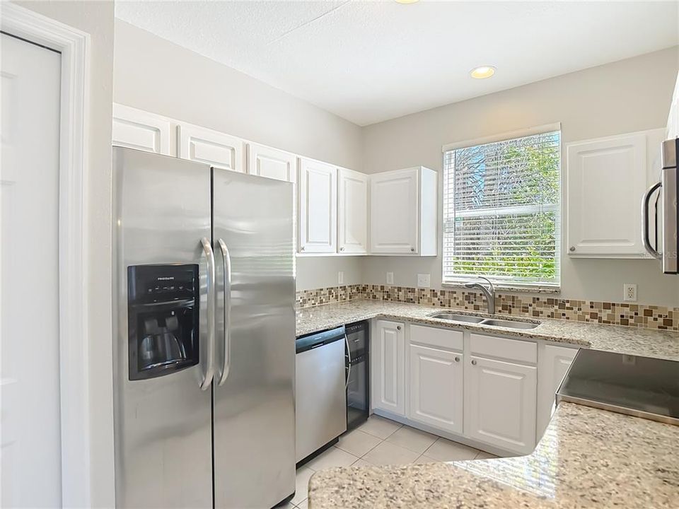 For Sale: $249,900 (2 beds, 1 baths, 1134 Square Feet)