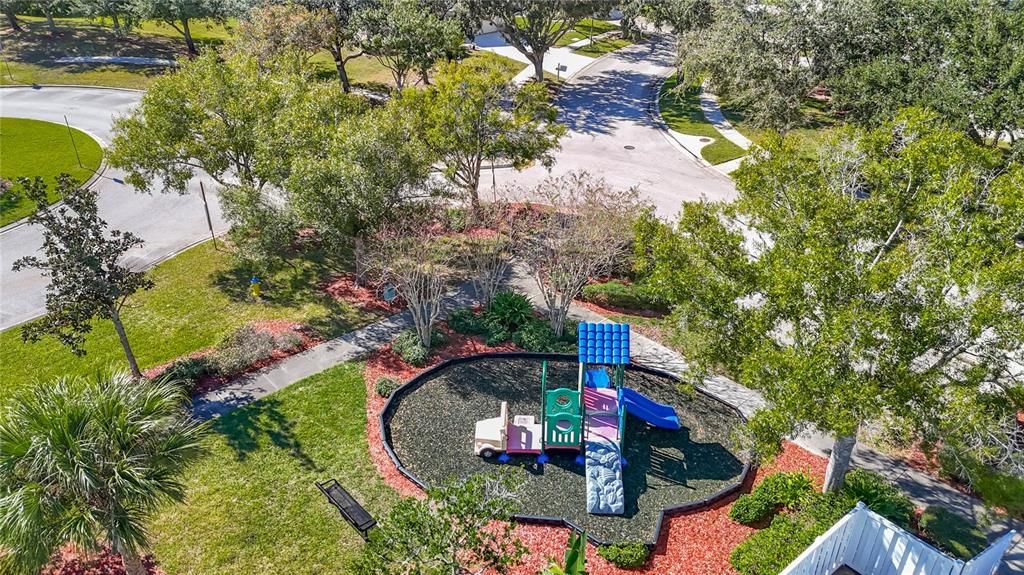 For Sale: $249,900 (2 beds, 1 baths, 1134 Square Feet)