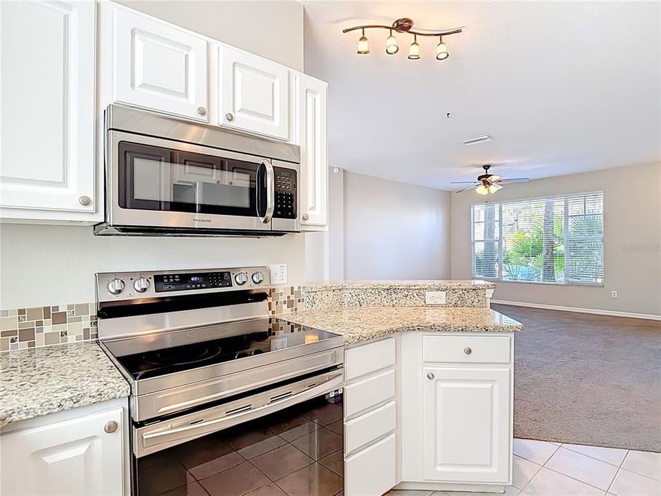 For Sale: $249,900 (2 beds, 1 baths, 1134 Square Feet)