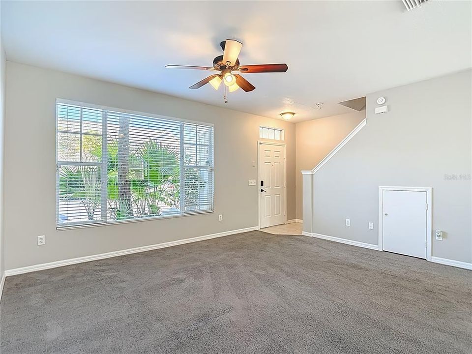 For Sale: $249,900 (2 beds, 1 baths, 1134 Square Feet)