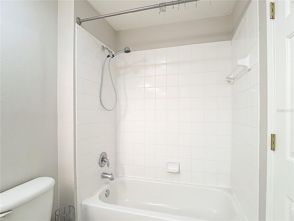 For Sale: $249,900 (2 beds, 1 baths, 1134 Square Feet)