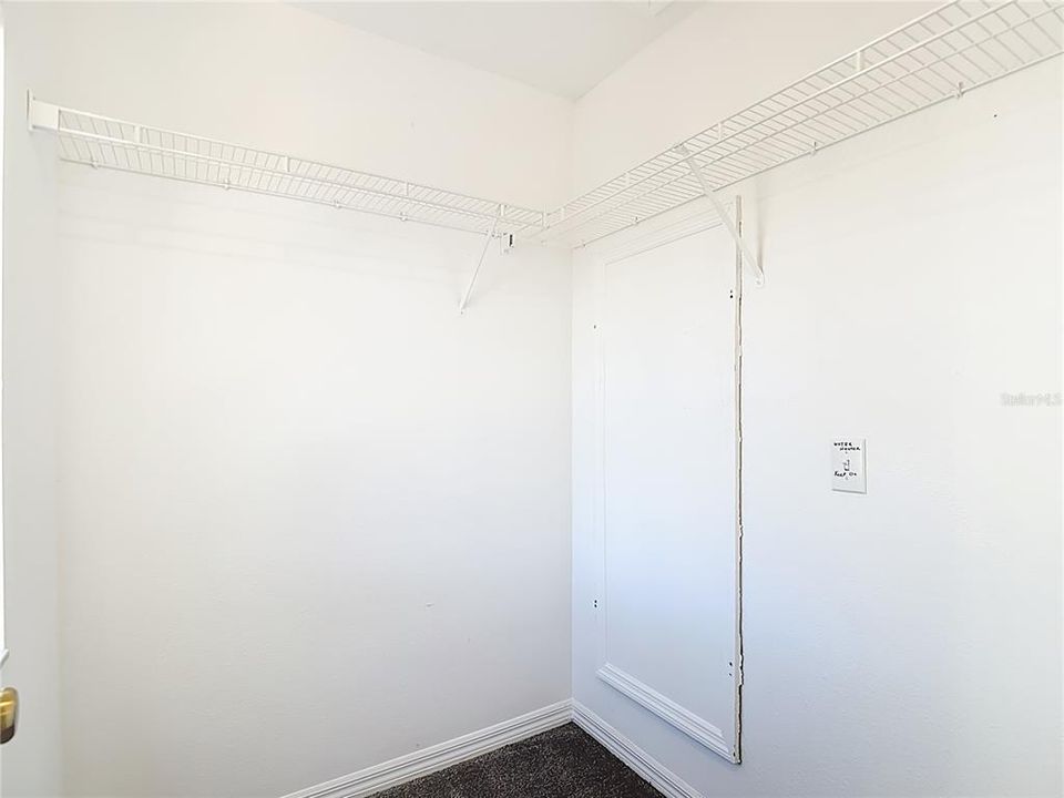 For Sale: $249,900 (2 beds, 1 baths, 1134 Square Feet)