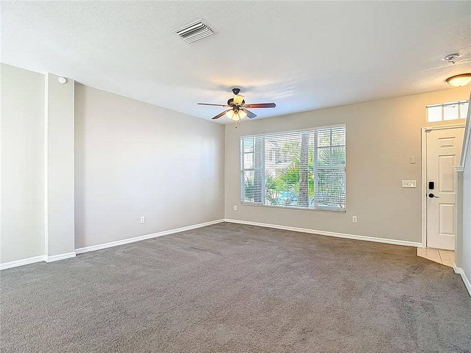 For Sale: $249,900 (2 beds, 1 baths, 1134 Square Feet)