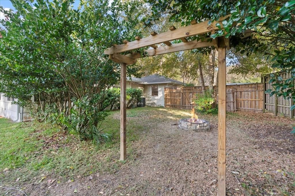 待售: $379,500 (3 贝兹, 2 浴室, 1569 平方英尺)