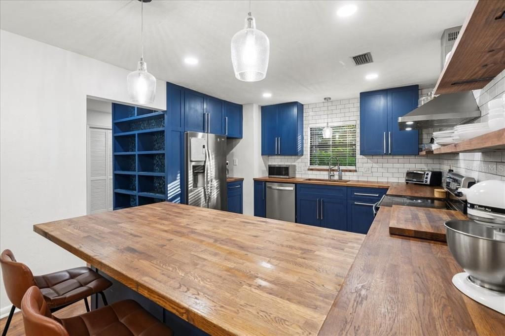 待售: $379,500 (3 贝兹, 2 浴室, 1569 平方英尺)