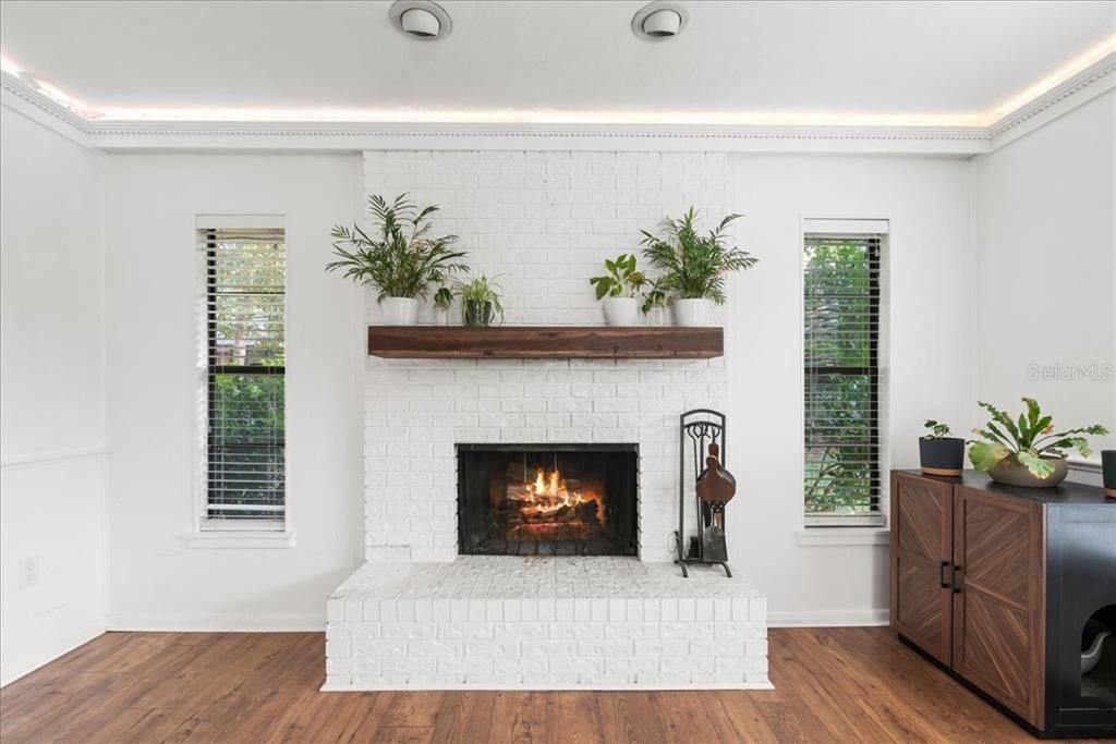 待售: $379,500 (3 贝兹, 2 浴室, 1569 平方英尺)