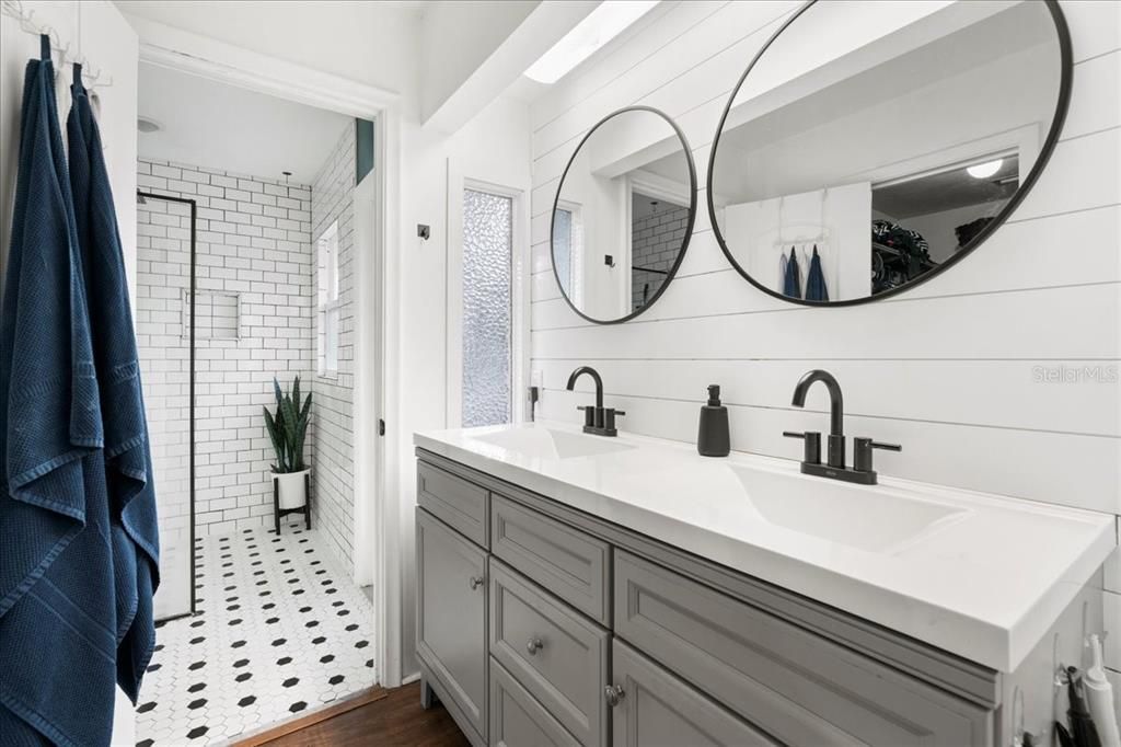 待售: $379,500 (3 贝兹, 2 浴室, 1569 平方英尺)