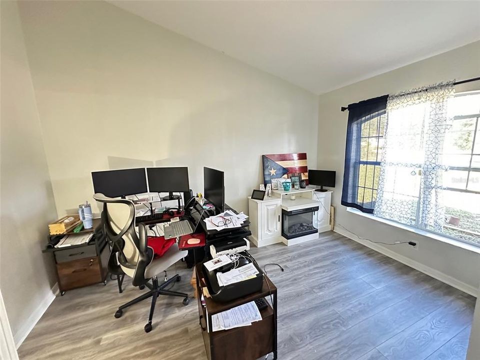 En Venta: $349,900 (3 camas, 2 baños, 2354 Pies cuadrados)