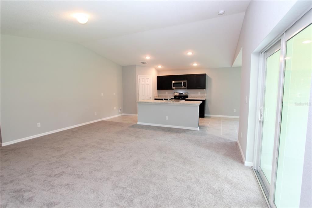 En Renta: $2,100 (3 camas, 2 baños, 1810 Pies cuadrados)