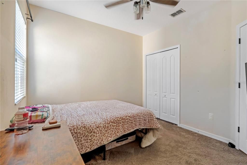 待售: $325,000 (3 贝兹, 2 浴室, 1512 平方英尺)