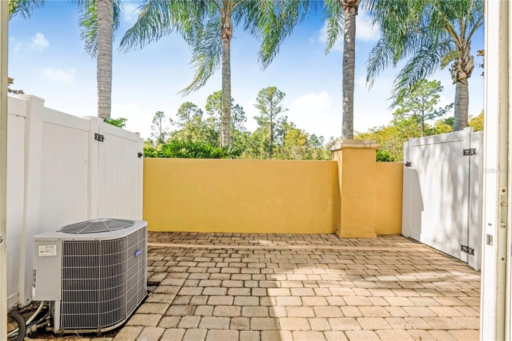 待售: $325,000 (3 贝兹, 2 浴室, 1512 平方英尺)