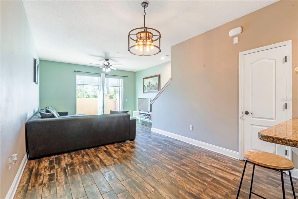 待售: $325,000 (3 贝兹, 2 浴室, 1512 平方英尺)