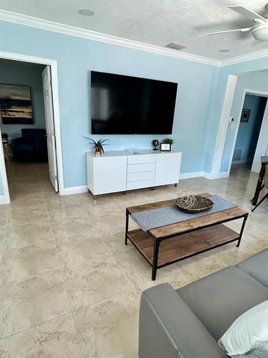 待售: $1,450,000 (4 贝兹, 3 浴室, 1648 平方英尺)