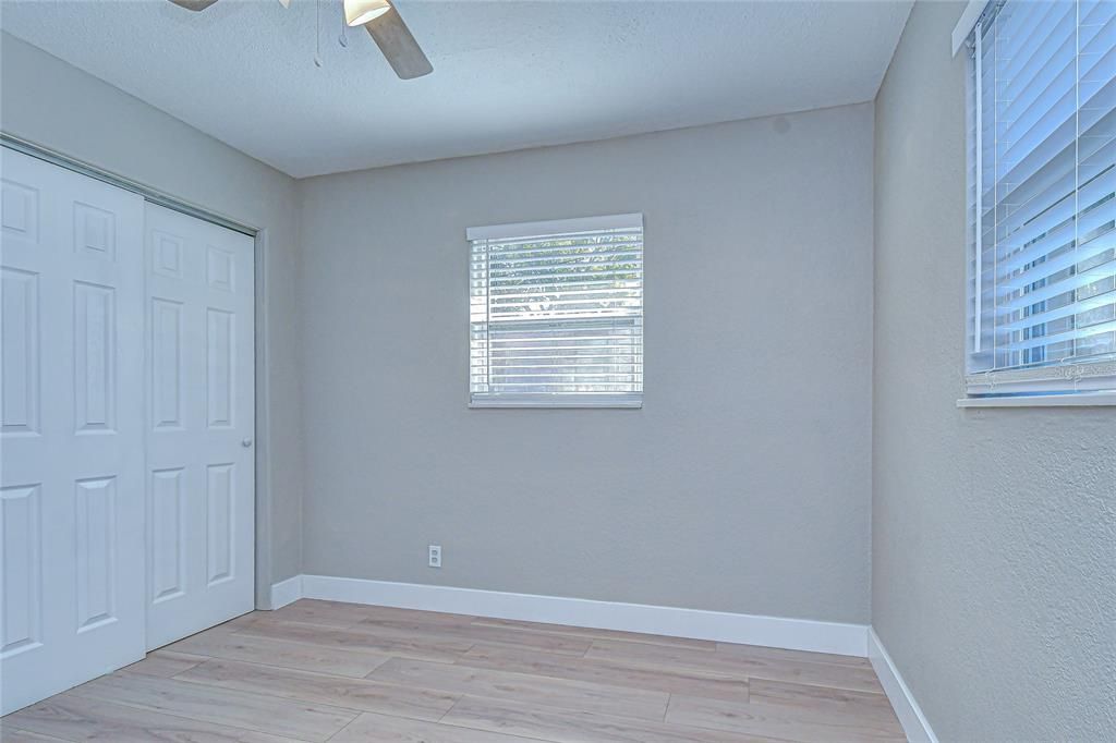 Activo con contrato: $405,000 (3 camas, 2 baños, 1114 Pies cuadrados)