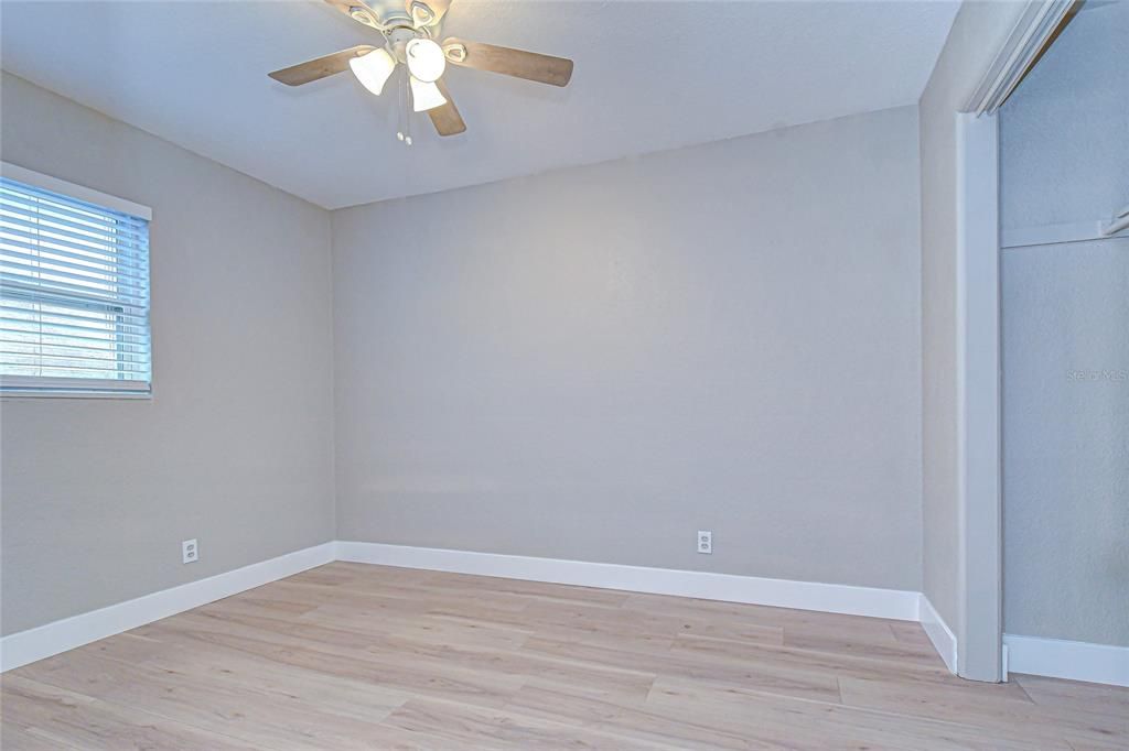 Activo con contrato: $405,000 (3 camas, 2 baños, 1114 Pies cuadrados)