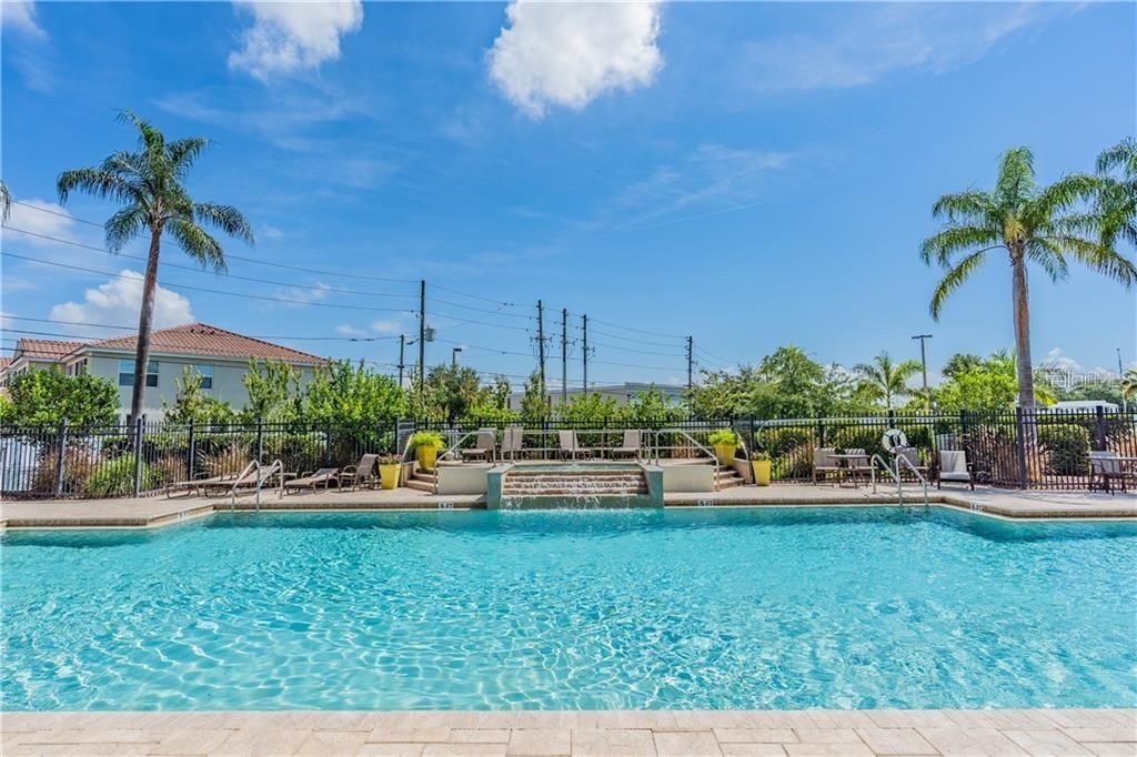 En Venta: $449,900 (3 camas, 2 baños, 1635 Pies cuadrados)