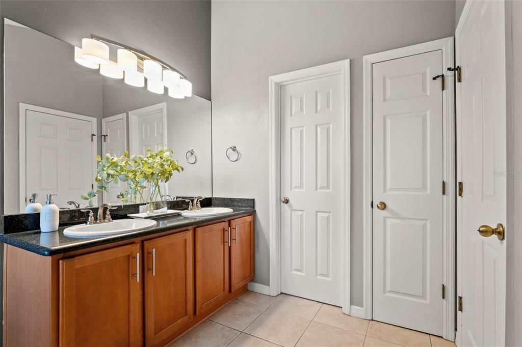 En Venta: $449,900 (3 camas, 2 baños, 1635 Pies cuadrados)