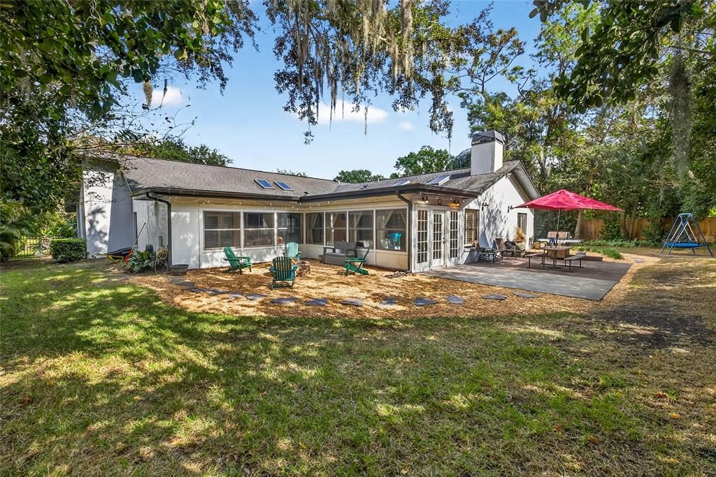 En Venta: $550,000 (5 camas, 2 baños, 2687 Pies cuadrados)