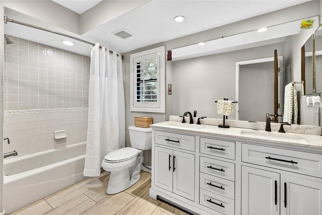 En Venta: $550,000 (5 camas, 2 baños, 2687 Pies cuadrados)