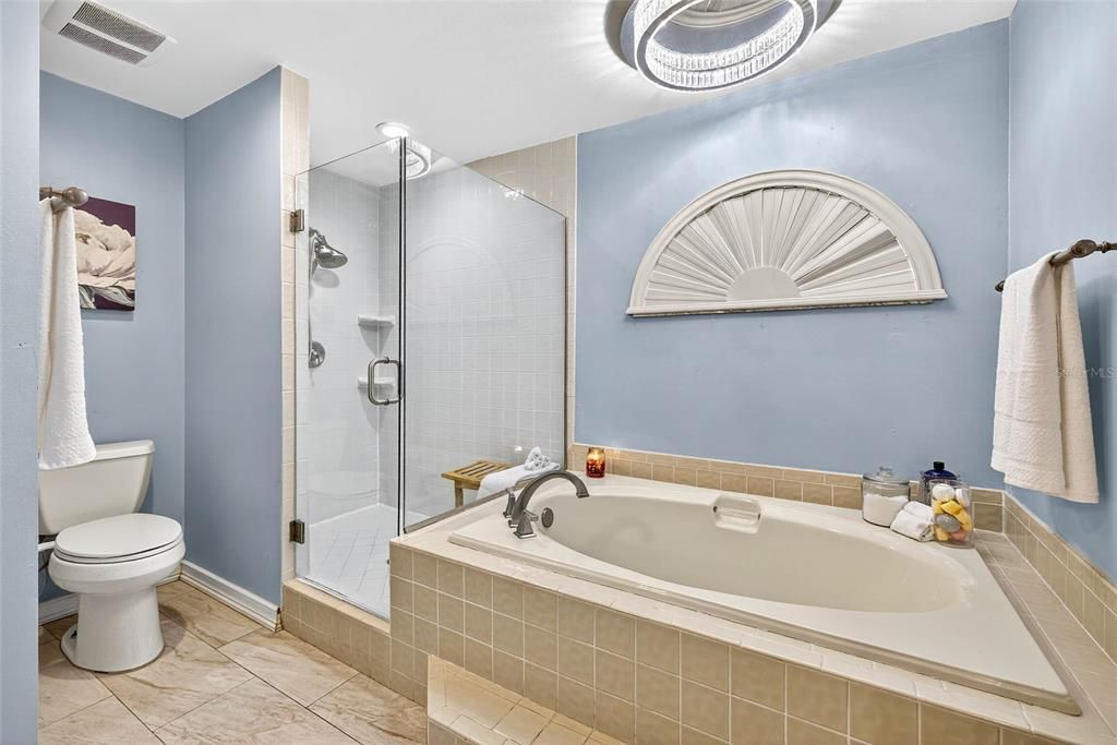 En Venta: $550,000 (5 camas, 2 baños, 2687 Pies cuadrados)