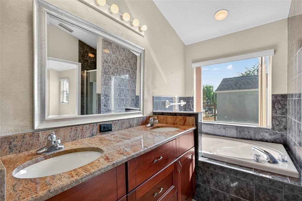 En Venta: $299,900 (3 camas, 2 baños, 1809 Pies cuadrados)