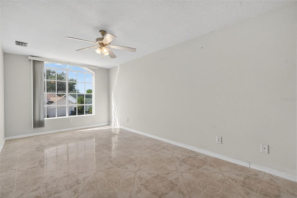 En Venta: $299,900 (3 camas, 2 baños, 1809 Pies cuadrados)