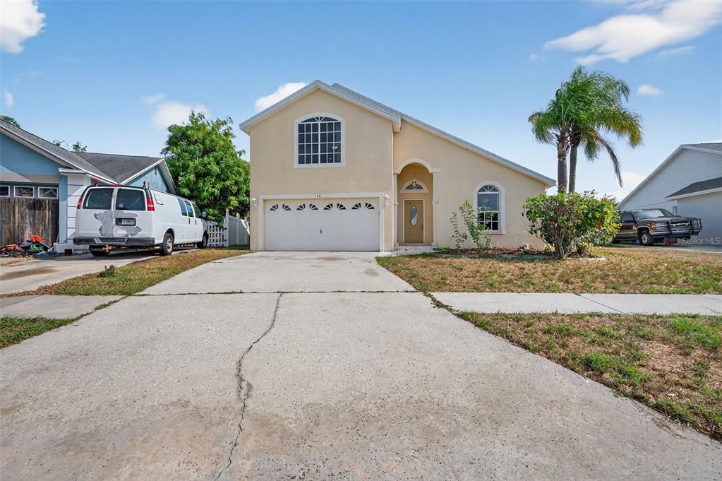 En Venta: $299,900 (3 camas, 2 baños, 1809 Pies cuadrados)