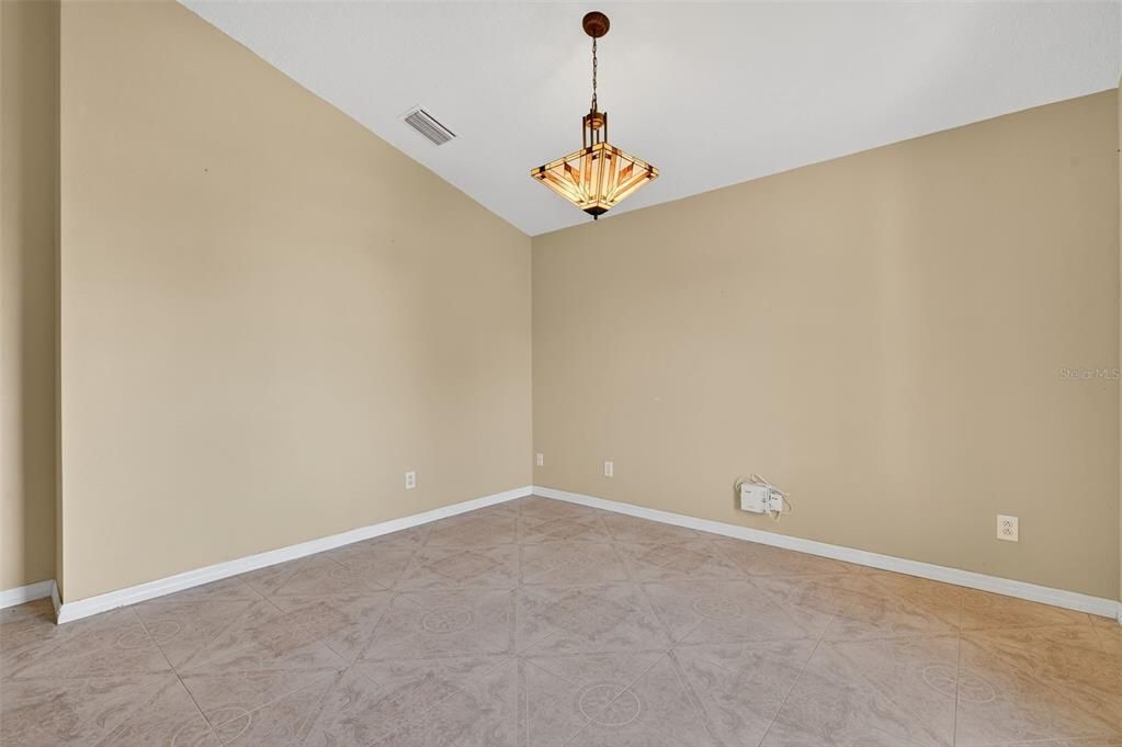 En Venta: $299,900 (3 camas, 2 baños, 1809 Pies cuadrados)