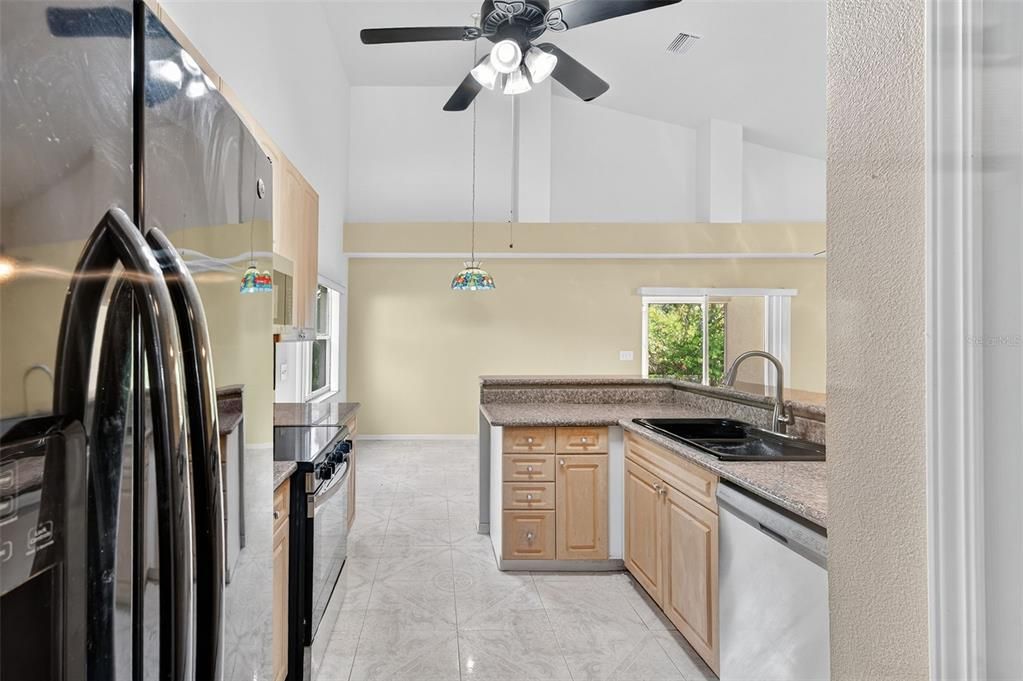 En Venta: $299,900 (3 camas, 2 baños, 1809 Pies cuadrados)