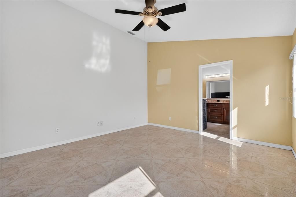 En Venta: $299,900 (3 camas, 2 baños, 1809 Pies cuadrados)