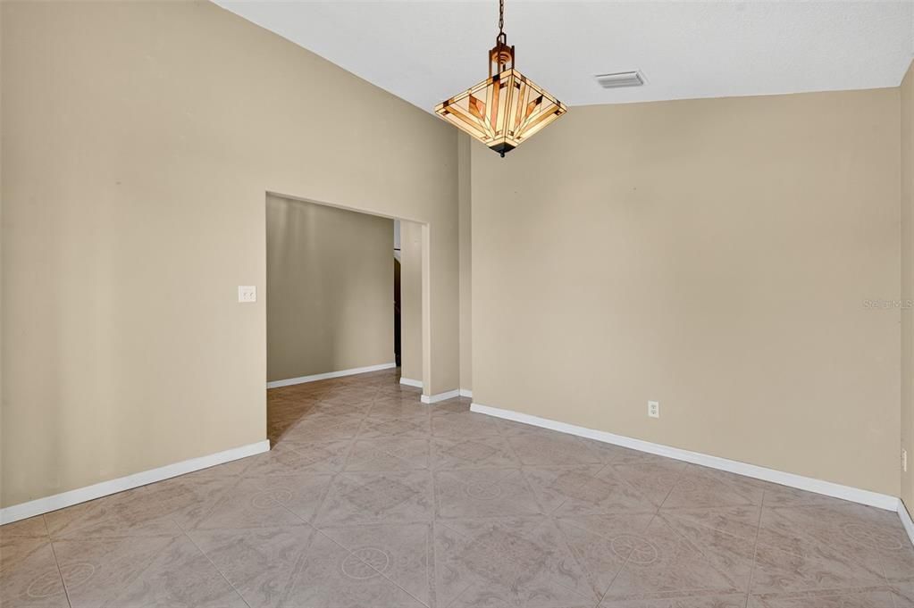 En Venta: $299,900 (3 camas, 2 baños, 1809 Pies cuadrados)