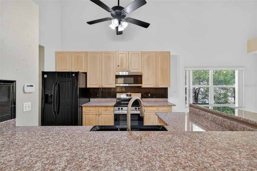 En Venta: $299,900 (3 camas, 2 baños, 1809 Pies cuadrados)