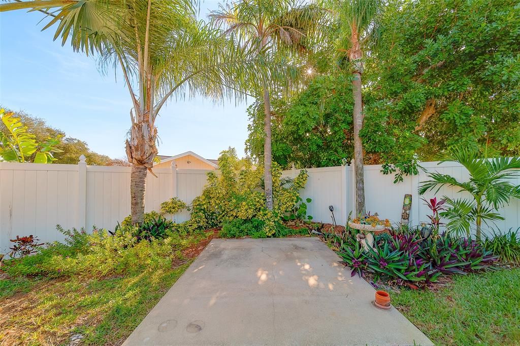 For Rent: $2,800 (3 beds, 2 baths, 1112 Square Feet)