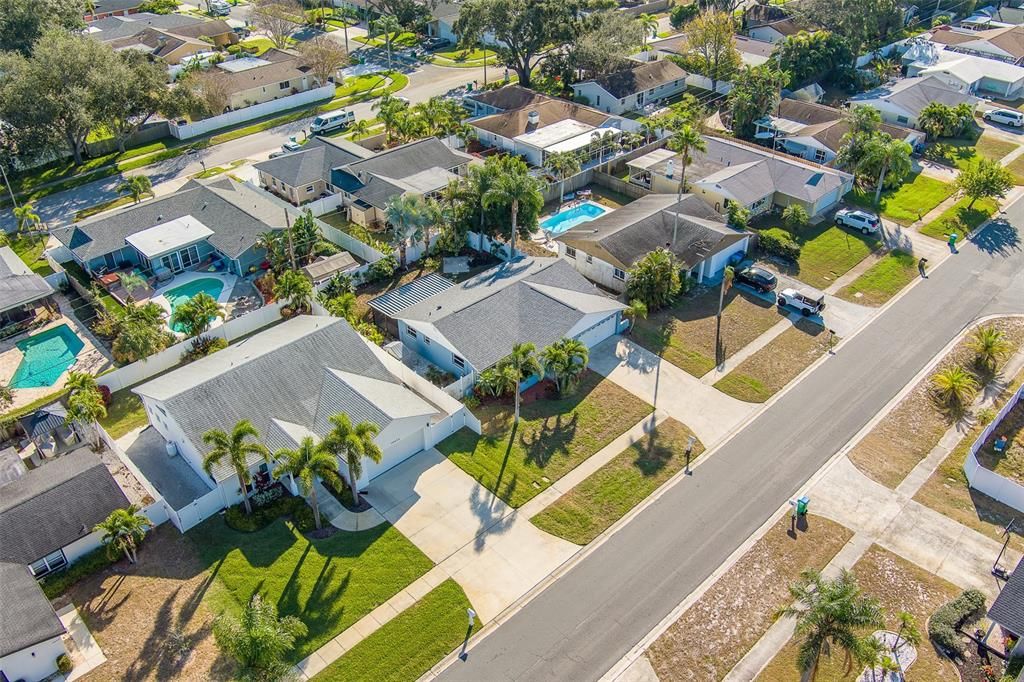 For Rent: $2,800 (3 beds, 2 baths, 1112 Square Feet)