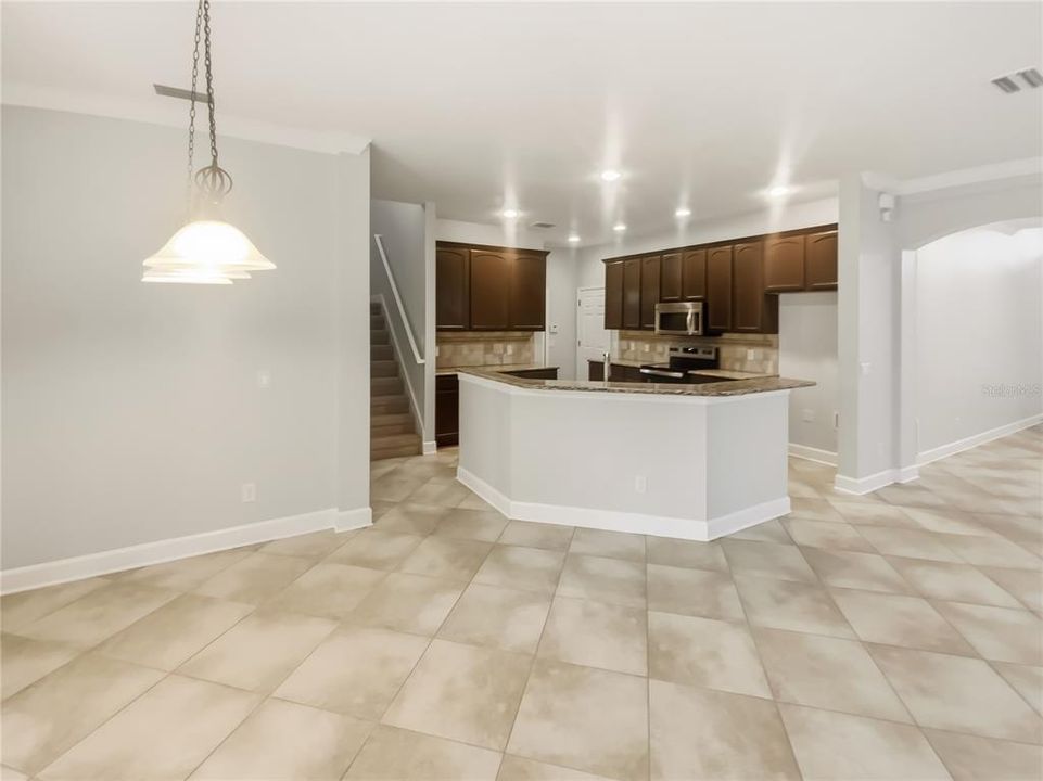 На продажу: $538,000 (5 спален, 3 ванн, 3886 Квадратных фут)