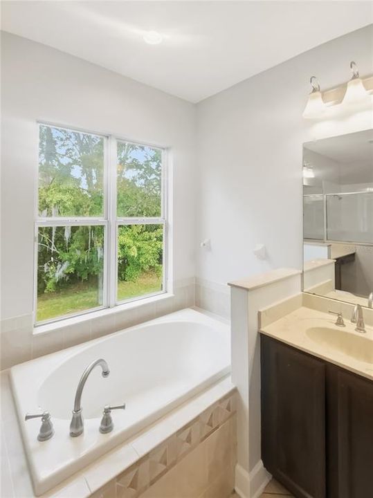 На продажу: $538,000 (5 спален, 3 ванн, 3886 Квадратных фут)