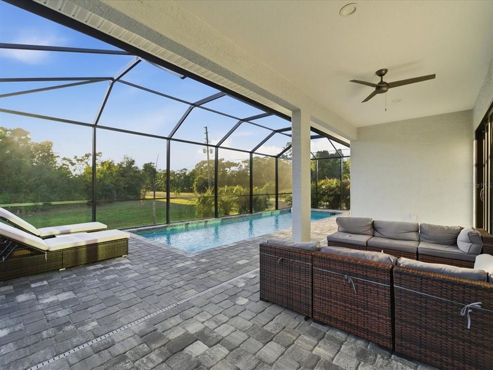 For Sale: $599,900 (3 beds, 2 baths, 1700 Square Feet)