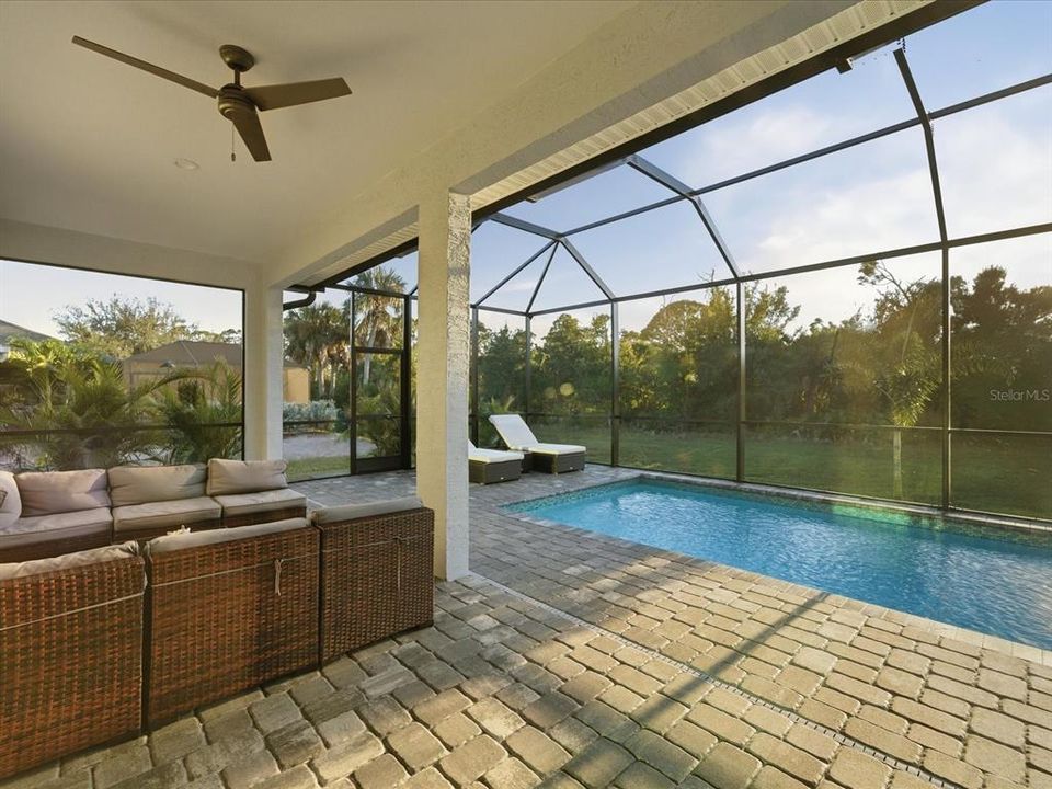 For Sale: $599,900 (3 beds, 2 baths, 1700 Square Feet)