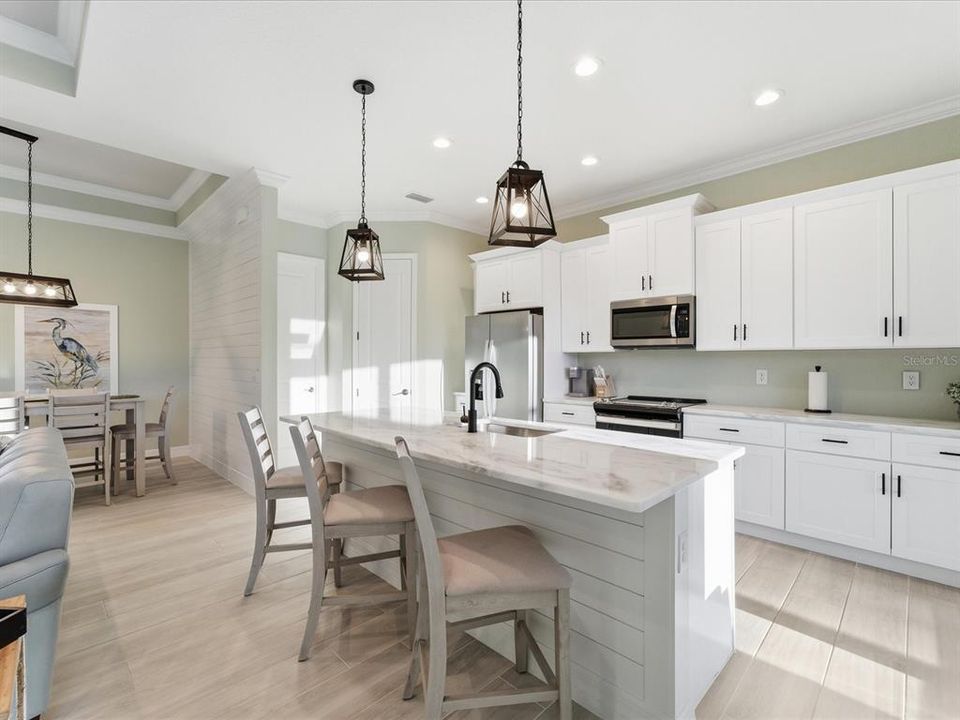 For Sale: $599,900 (3 beds, 2 baths, 1700 Square Feet)