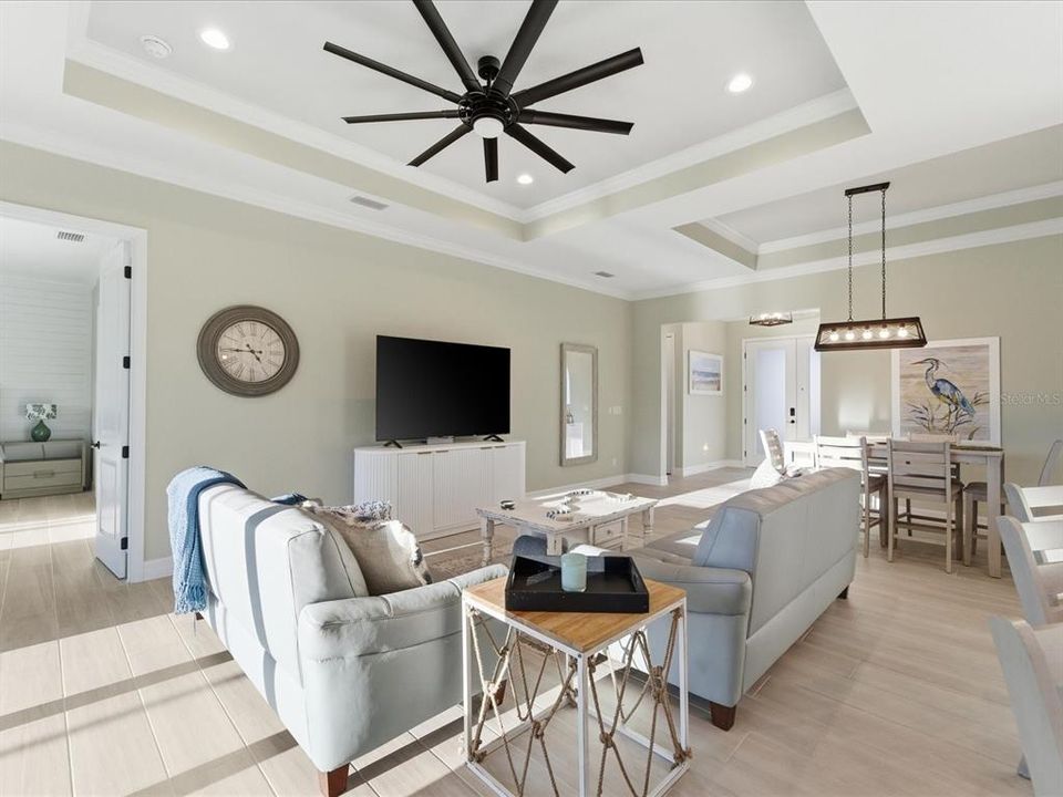 For Sale: $599,900 (3 beds, 2 baths, 1700 Square Feet)