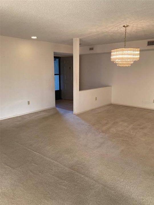 En Venta: $164,900 (2 camas, 2 baños, 1700 Pies cuadrados)